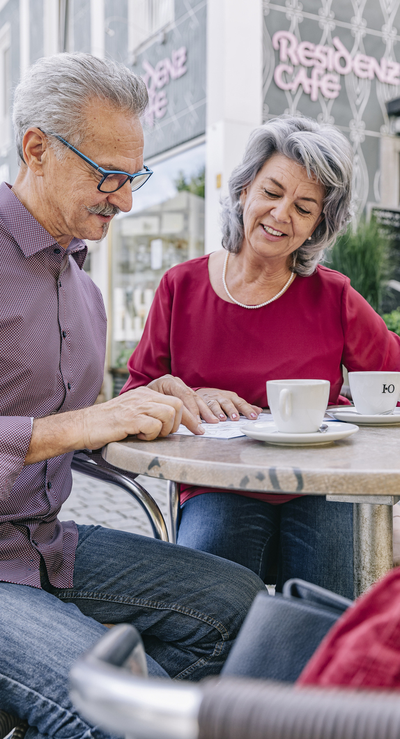 Couple in a café