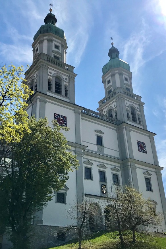 Basilica of St. Lorenz from the outside