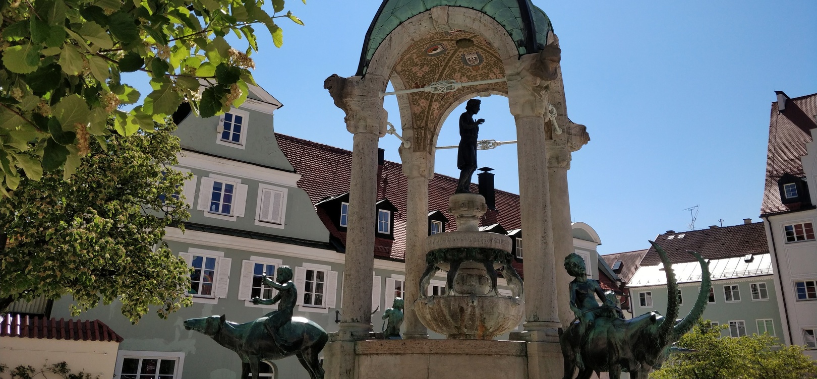 Fountain in front of the St.-Mang-Church