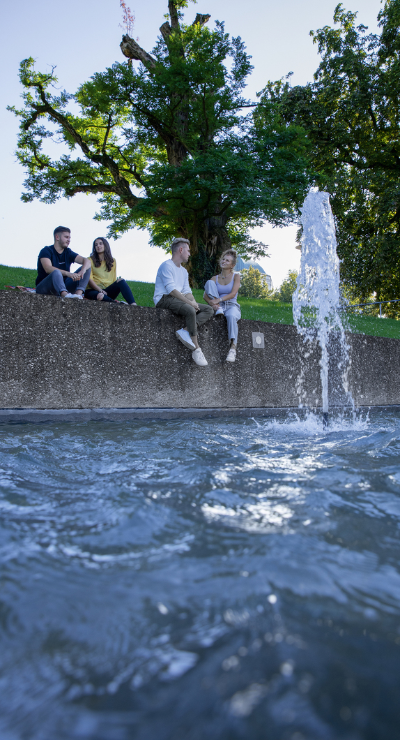 Young people at the fountain