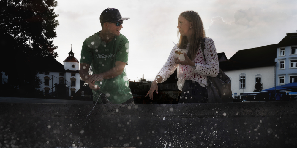 People eating at the fountain