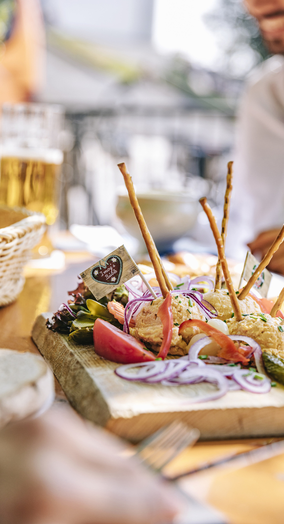 A board with delicious Bavarian bread specialities