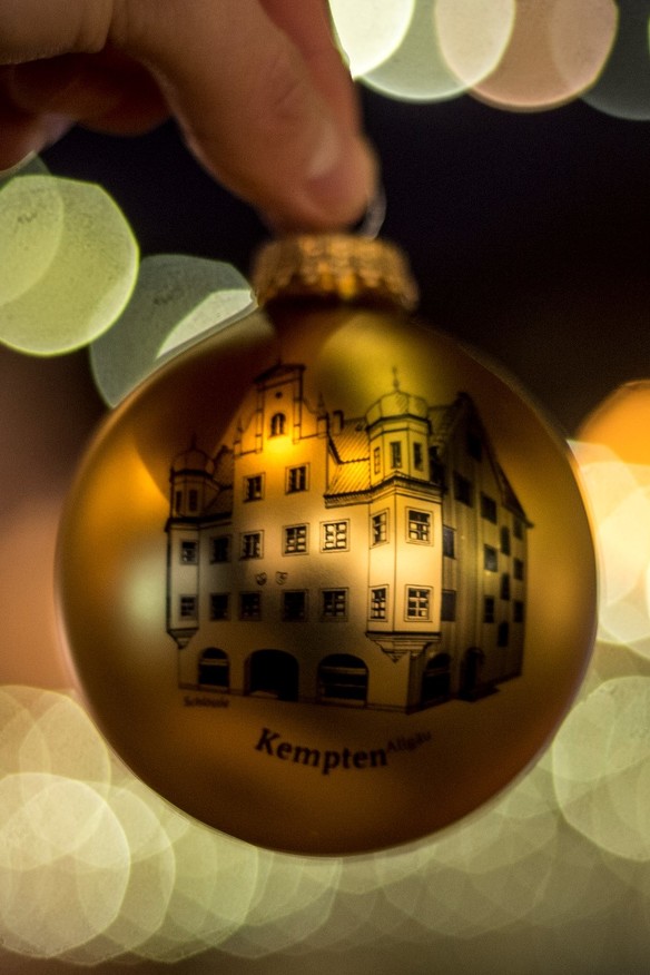 Christmas tree baubles with a Kempten sight