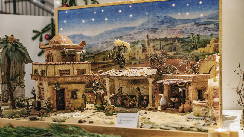 Crib exhibition in the town hall