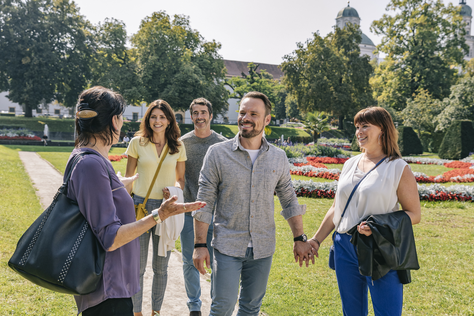 Eine Gruppen-Stadtführung durch Kempten, Gruppe im Hofgarten