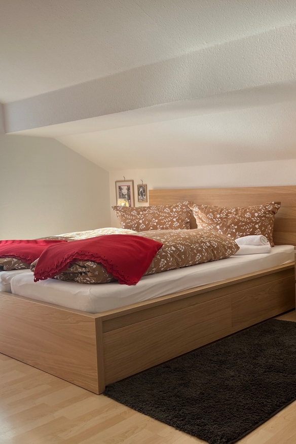 Innenansicht einer Ferienwohnung, gemütlichen Schlafzimmer