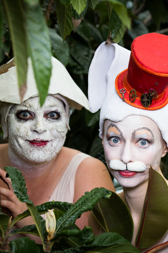 Portrait vom Hasen und dem Ei aus Alice im Wunderland beim Märchensommer 2018 ©Weizenegger