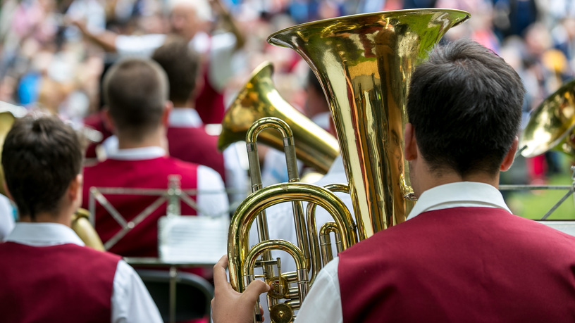 Blasmusikkapelle spielt Musik