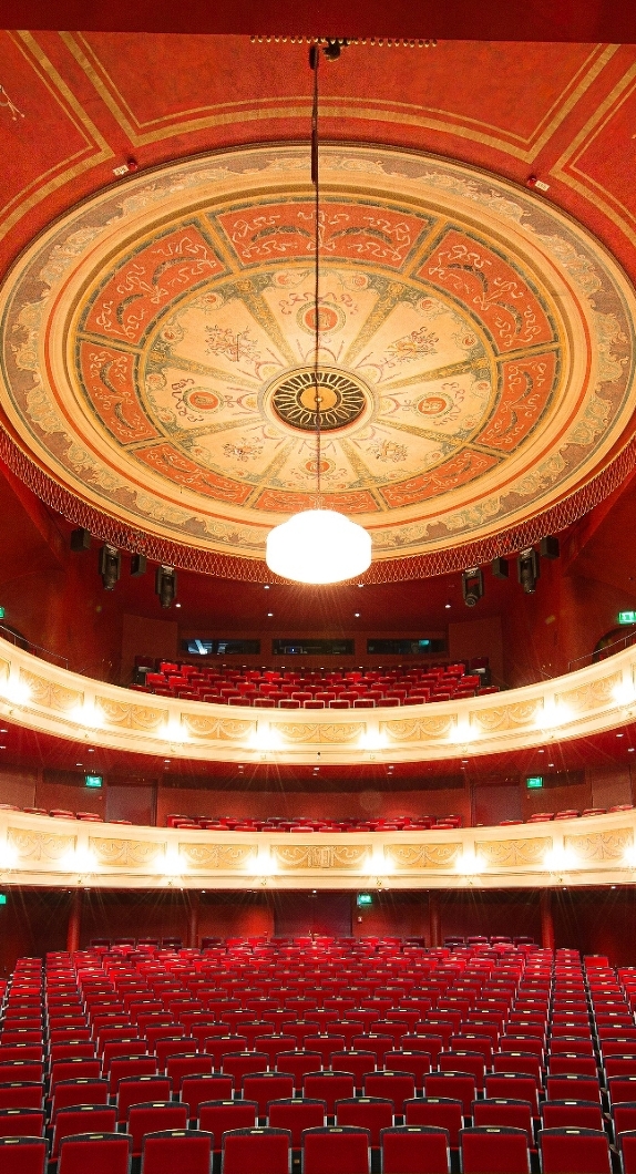 Das Theater in Kempten mit Blick von der Bühne