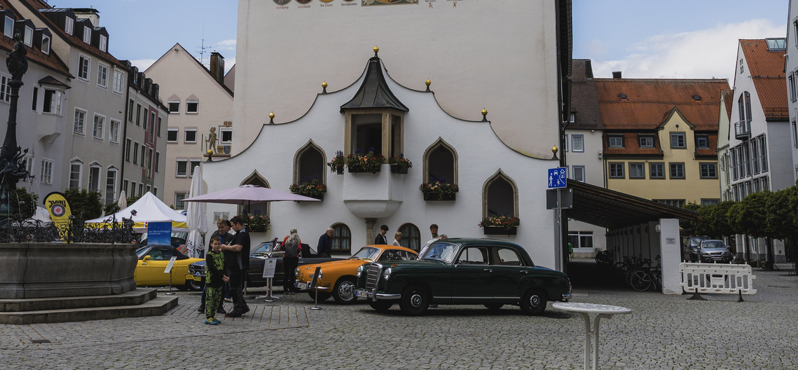 Oldtimer am Rathausplatz